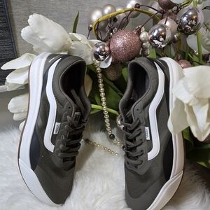 Vans UltraRange 2.0 mens  Shoes size10.5Color:Bungee Cord New